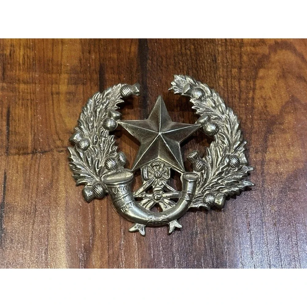 Vintage British Army The Cameronians Scottish Rifles Infantry Cap Badge